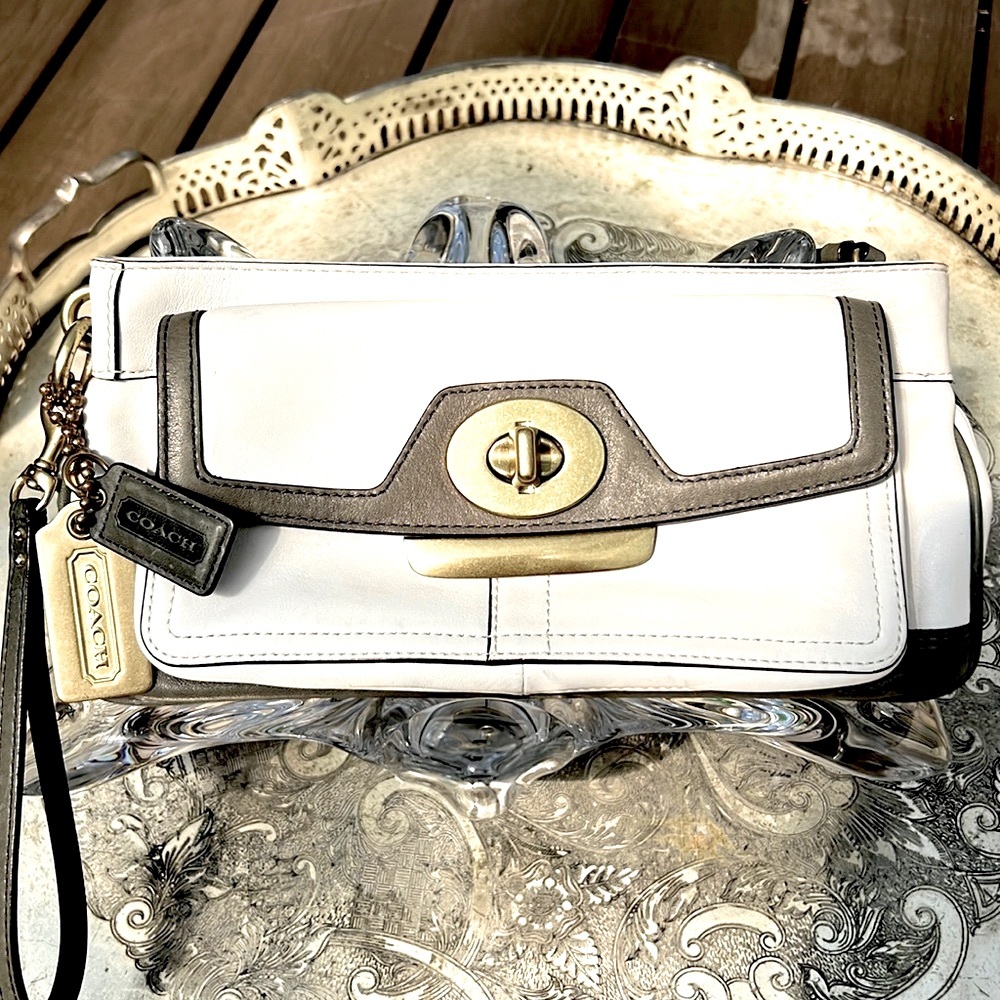 Coach~ Penelope Spectator Verdigris & White Leather Turn lock Clutch & wristlet